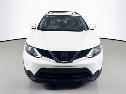 White 2019 Nissan Rogue Sport SV