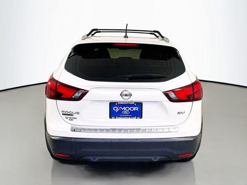 White 2019 Nissan Rogue Sport SV