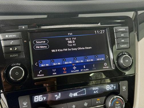 White 2019 Nissan Rogue Sport SV