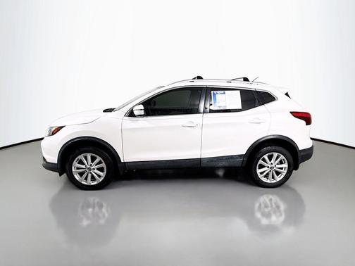 White 2019 Nissan Rogue Sport SV