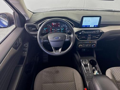 Atlas Blue Metallic 2022 Ford Escape SE