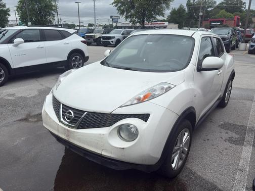 Pearl White 2014 Nissan Juke SV
