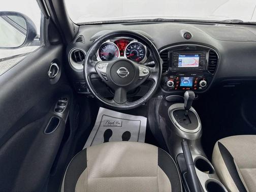 Pearl White 2014 Nissan Juke SV