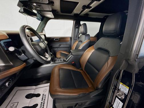 Shadow Black 2024 Ford Bronco Outer Banks