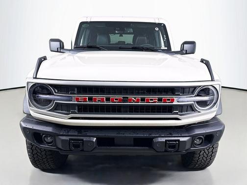 Wimbledon White 2026 Ford Bronco Outer Banks