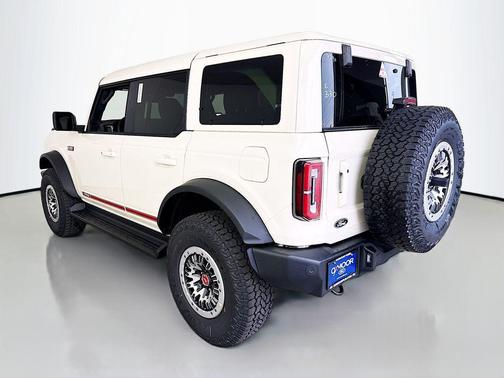 Wimbledon White 2026 Ford Bronco Outer Banks