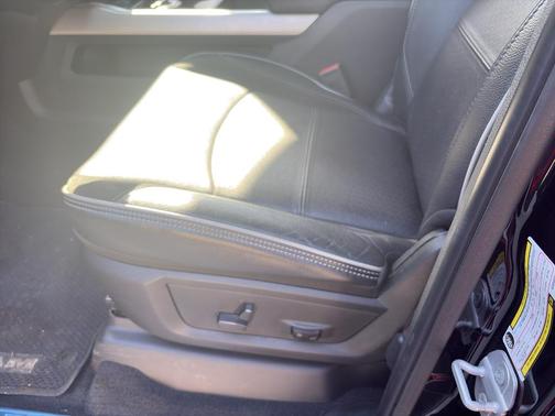 Diamond Black 2019 RAM 2500 Laramie