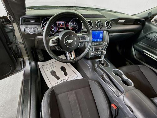 2021 Ford Mustang EcoBoost