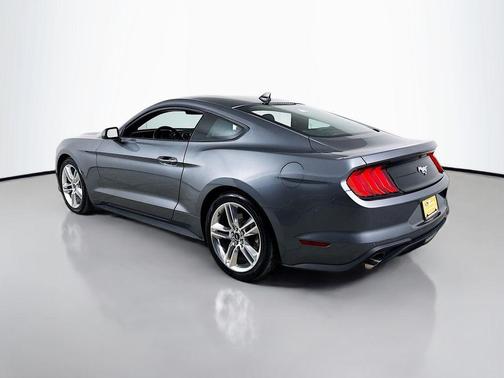 2021 Ford Mustang EcoBoost