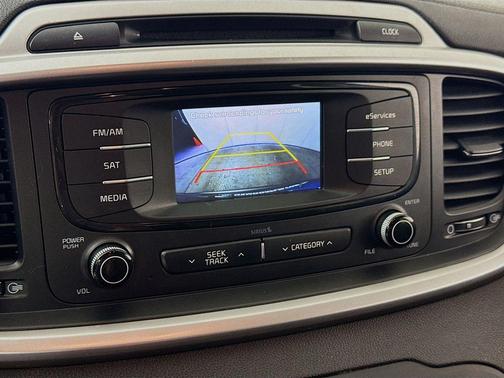 Titanium Silver 2016 Kia Sorento LX