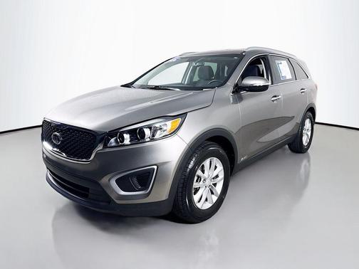 Titanium Silver 2016 Kia Sorento LX