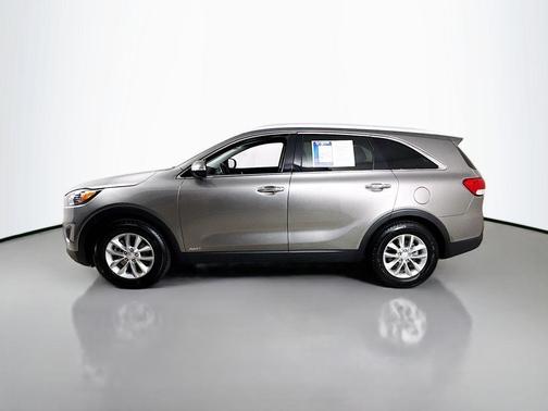 Titanium Silver 2016 Kia Sorento LX