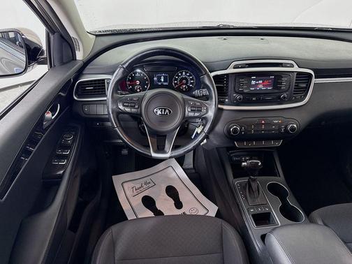 Titanium Silver 2016 Kia Sorento LX