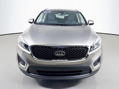 Titanium Silver 2016 Kia Sorento LX
