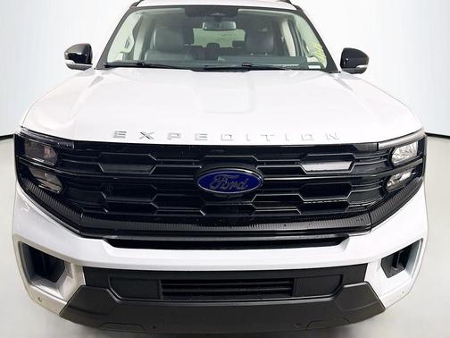 Space Silver 2026 Ford Expedition Max Active