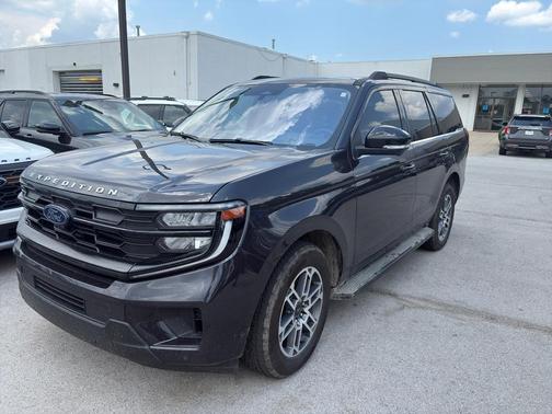 Dark Matter Gray Metallic 2025 Ford Expedition Active