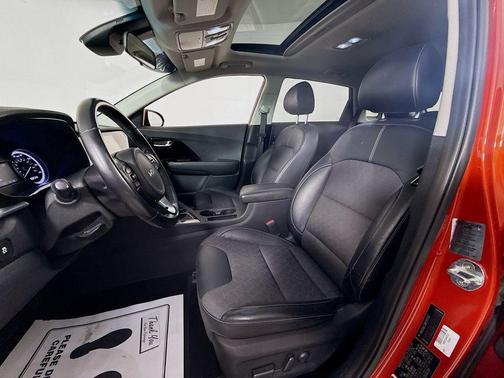 2022 Kia Niro LXS SE