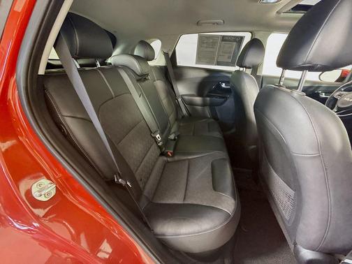 2022 Kia Niro LXS SE