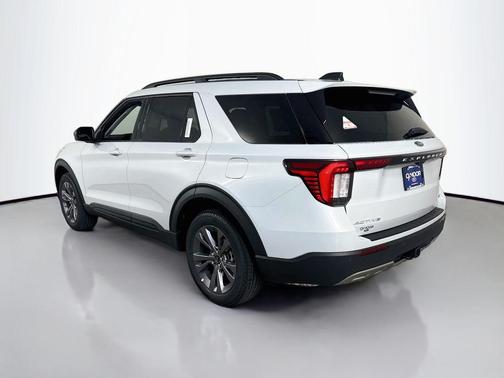Space White Metallic 2026 Ford Explorer Active