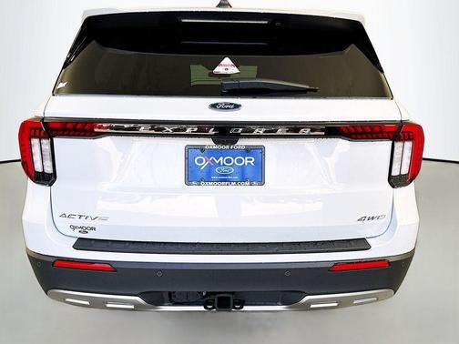 Space White Metallic 2026 Ford Explorer Active