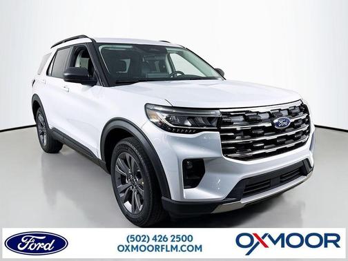 Space White Metallic 2026 Ford Explorer Active