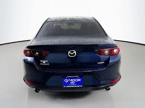 2022 Mazda Mazda3 FWD w/Preferred Package