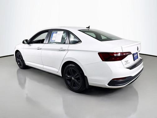 Opal White Pearl Effect 2024 Volkswagen Jetta 1.5T SE