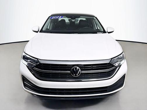 Opal White Pearl Effect 2024 Volkswagen Jetta 1.5T SE