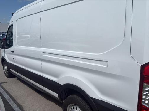 2022 Ford Transit-250 BASE
