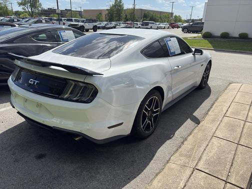 Oxford White 2018 Ford Mustang GT