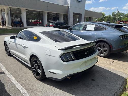Oxford White 2018 Ford Mustang GT