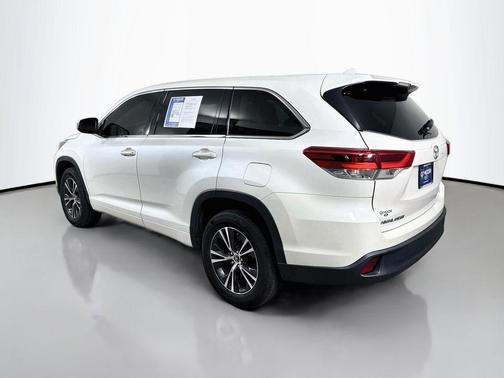 Blizzard Pearl 2018 Toyota Highlander LE Plus