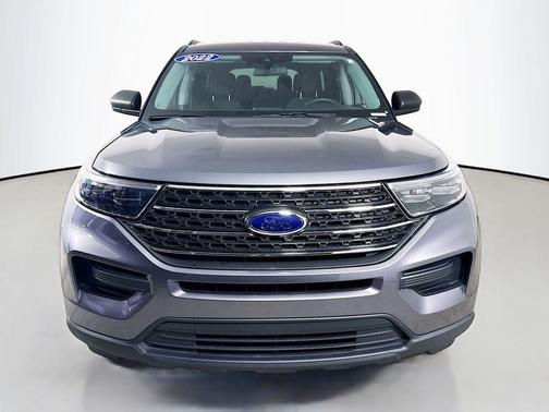 Carbonized Gray Metallic 2022 Ford Explorer XLT
