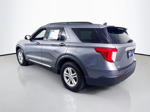 Carbonized Gray Metallic 2022 Ford Explorer XLT