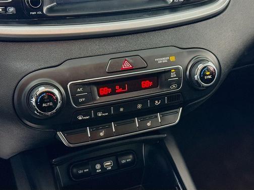 Passion Red 2019 Kia Sorento S V6