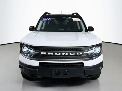 Oxford White 2024 Ford Bronco Sport Badlands