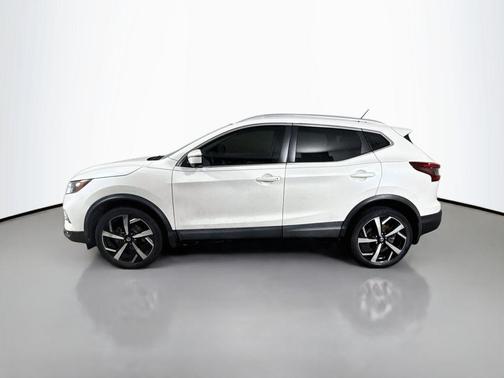 White 2020 Nissan Rogue Sport SL