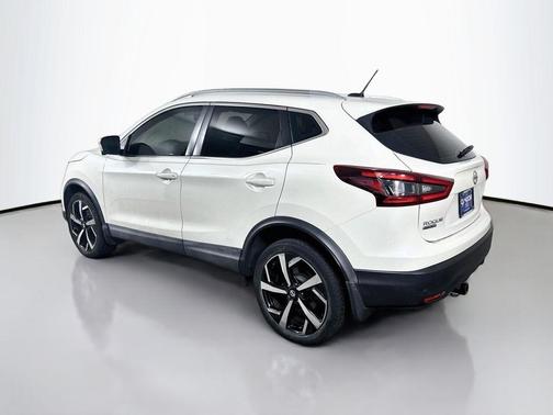 White 2020 Nissan Rogue Sport SL