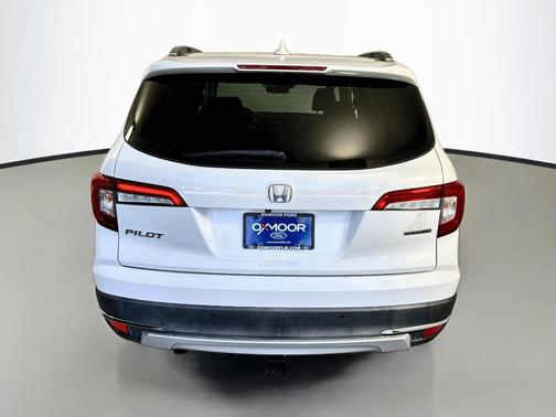Platinum White Pearl 2021 Honda Pilot Touring 7-Passenger