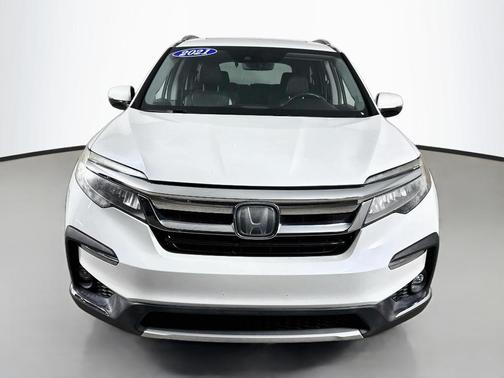 Platinum White Pearl 2021 Honda Pilot Touring 7-Passenger