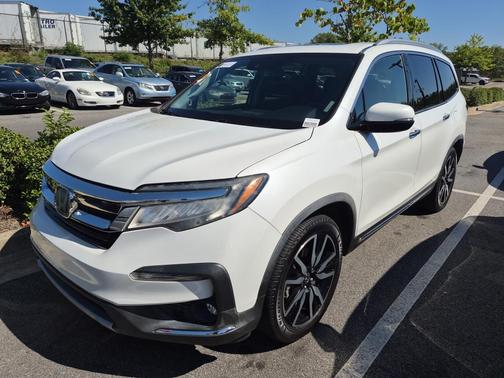 Platinum White Pearl 2021 Honda Pilot Touring 7-Passenger