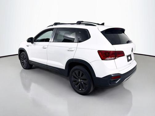 Pure White 2023 Volkswagen Taos 1.5T S