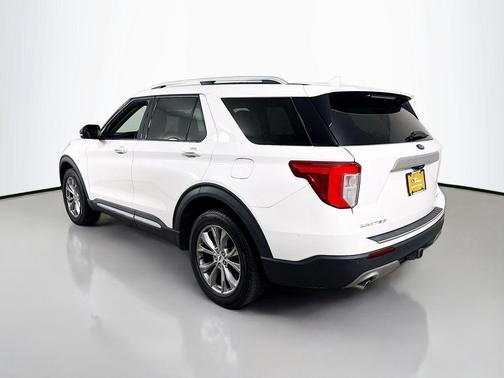 Star White 2022 Ford Explorer Limited