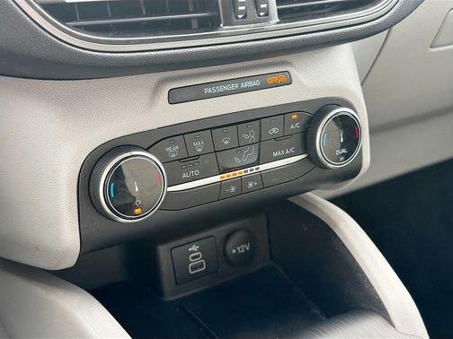 Oxford White 2025 Ford Escape Active