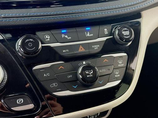 2021 Chrysler Pacifica Touring