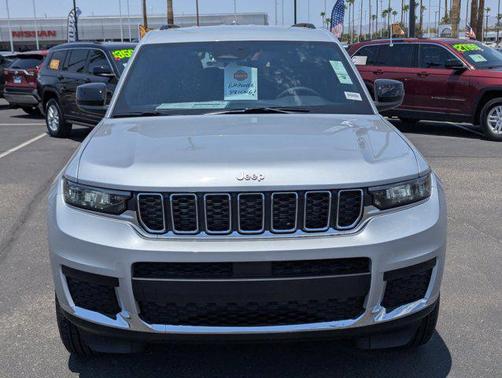 2025 Jeep Grand Cherokee L Laredo