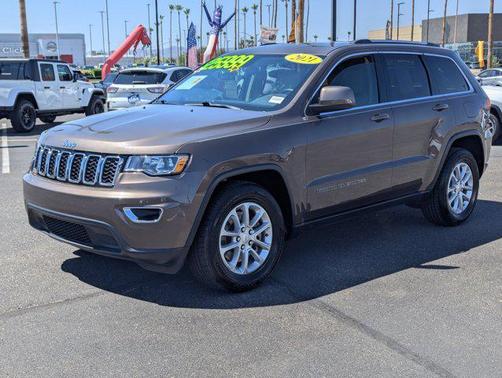 2021 Jeep Grand Cherokee Laredo