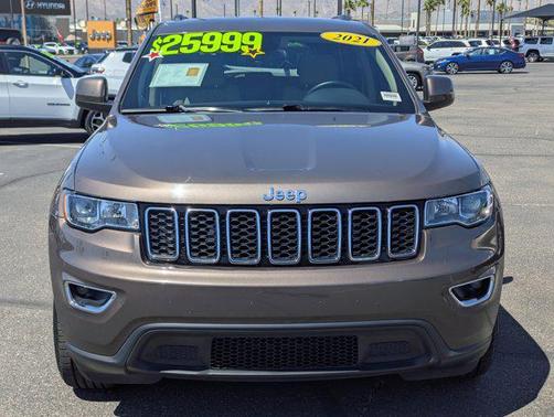 2021 Jeep Grand Cherokee Laredo