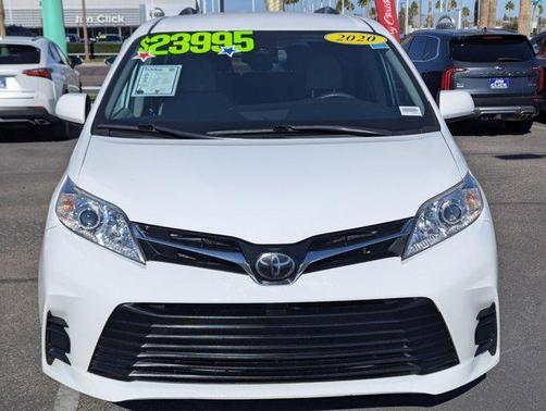 2020 Toyota Sienna LE
