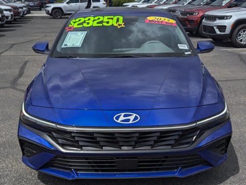 2025 Hyundai ELANTRA SEL